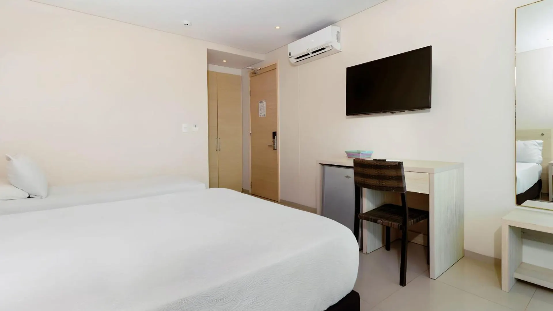 Hotel Summer Frente Al Mar Cartagena