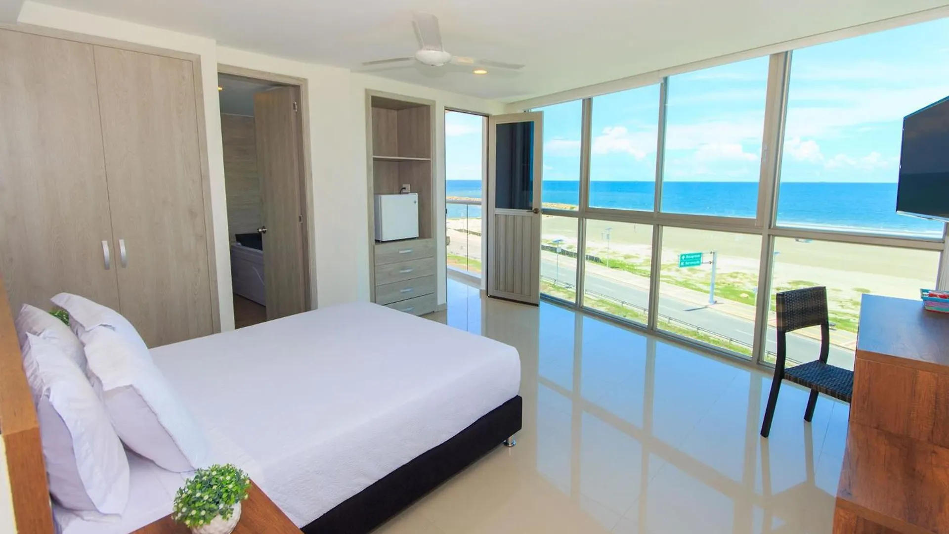 Hotel Summer Frente Al Mar Cartagena 3*,  コロンビア
