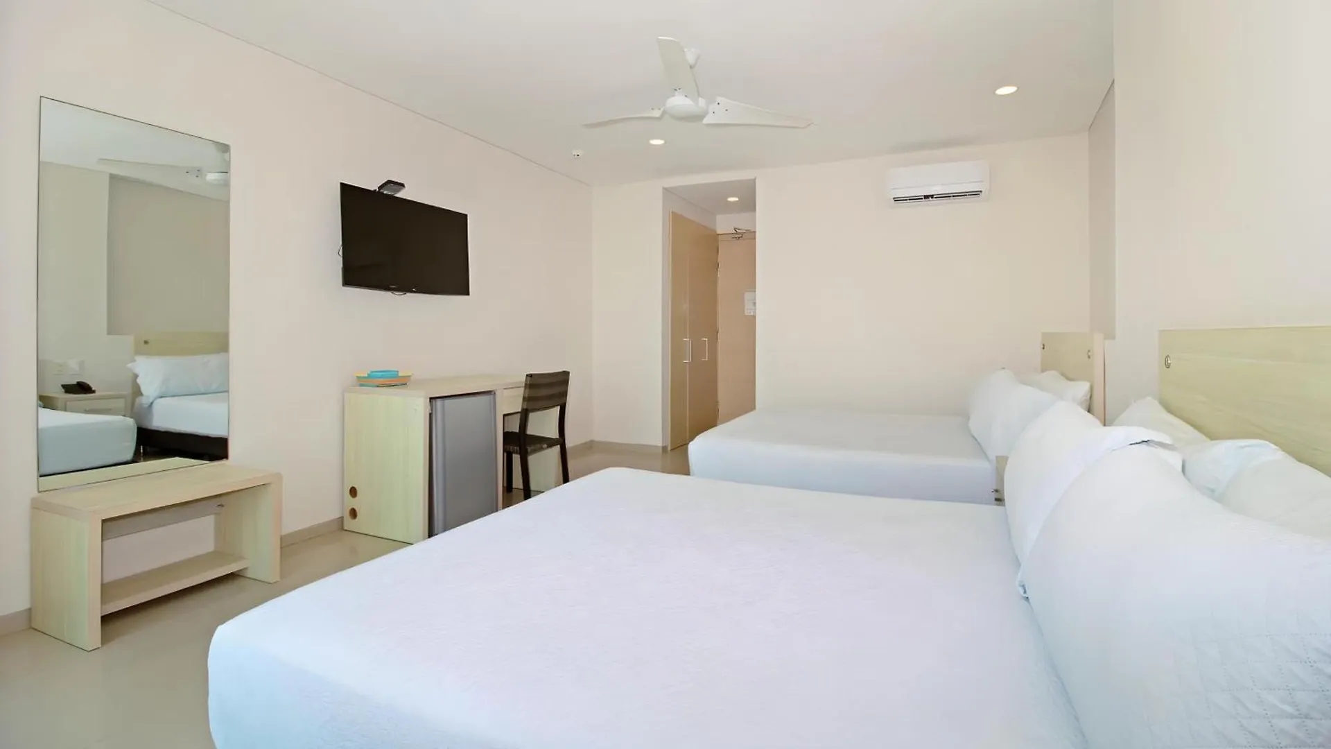 Hotel Summer Frente Al Mar Cartagena
