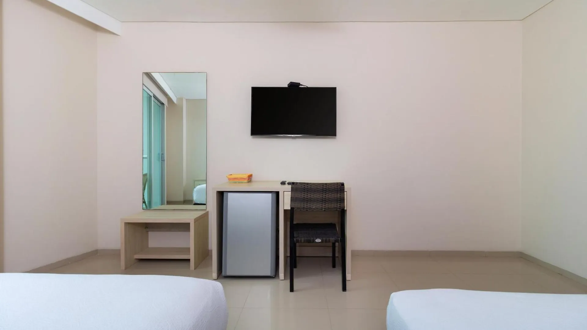 Hotel Summer Frente Al Mar 3*, Cartagena